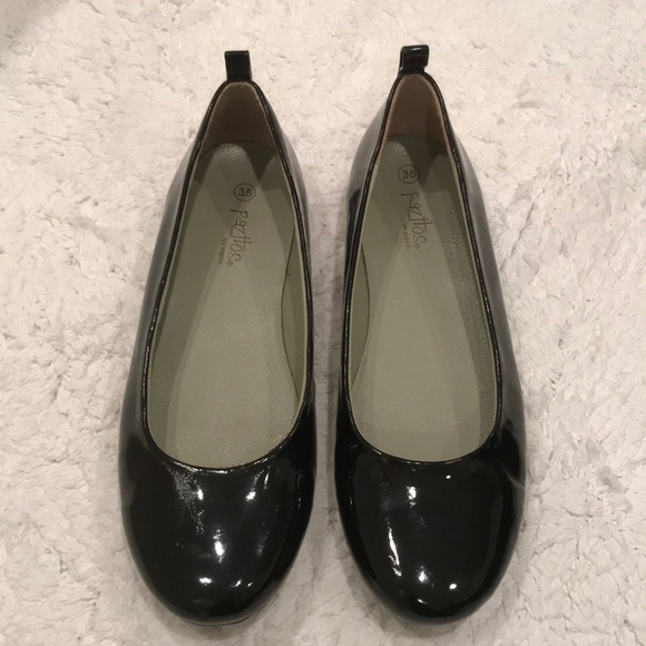 Pazitos Other - Girls Pazitos black patent dress shoes